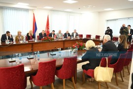 Počeo sastanak delegacija SNSD-a i HDZ-a u Banjaluci (FOTO)