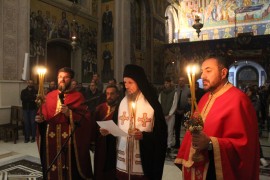 Trebinje tuguje za poginulim mladićima, hram prepun vjernika