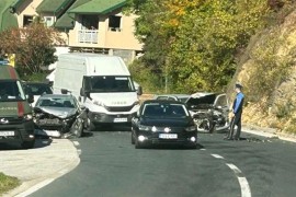 Udes kod Ilijaša: Dvije osobe prevezene u bolnicu