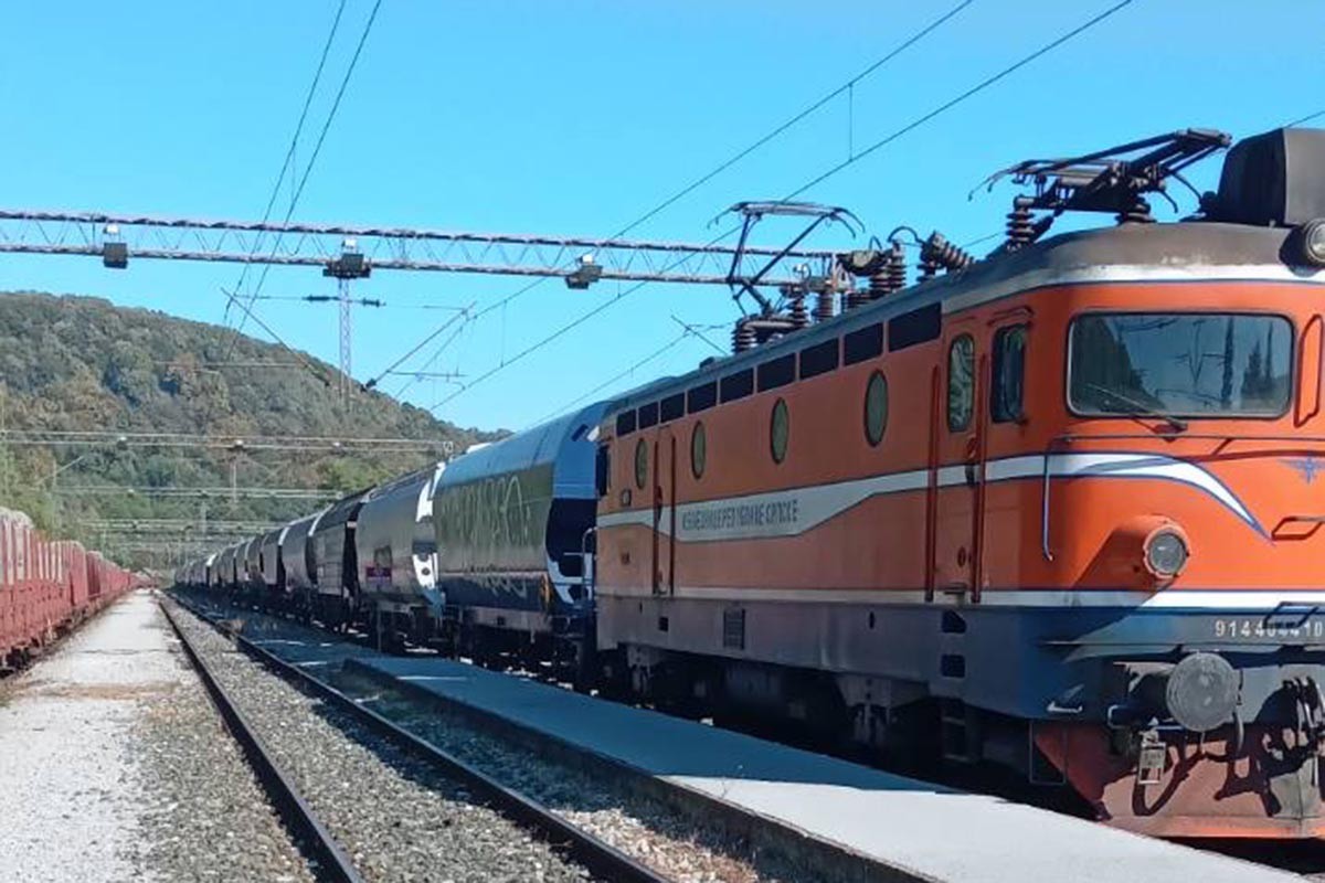 Prvi voz krenuo novom rutom kroz RS: Povezuje Zagreb i Novi Sad