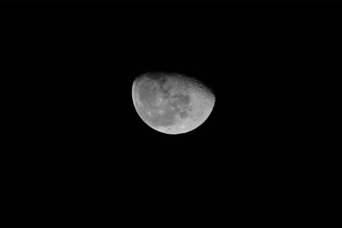 "Luna tri" prva snimila tamnu stranu Mjeseca