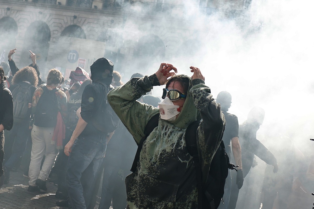 Više od 100.000 ljudi na ulicama Francuske: Protesti prerasli u sukobe