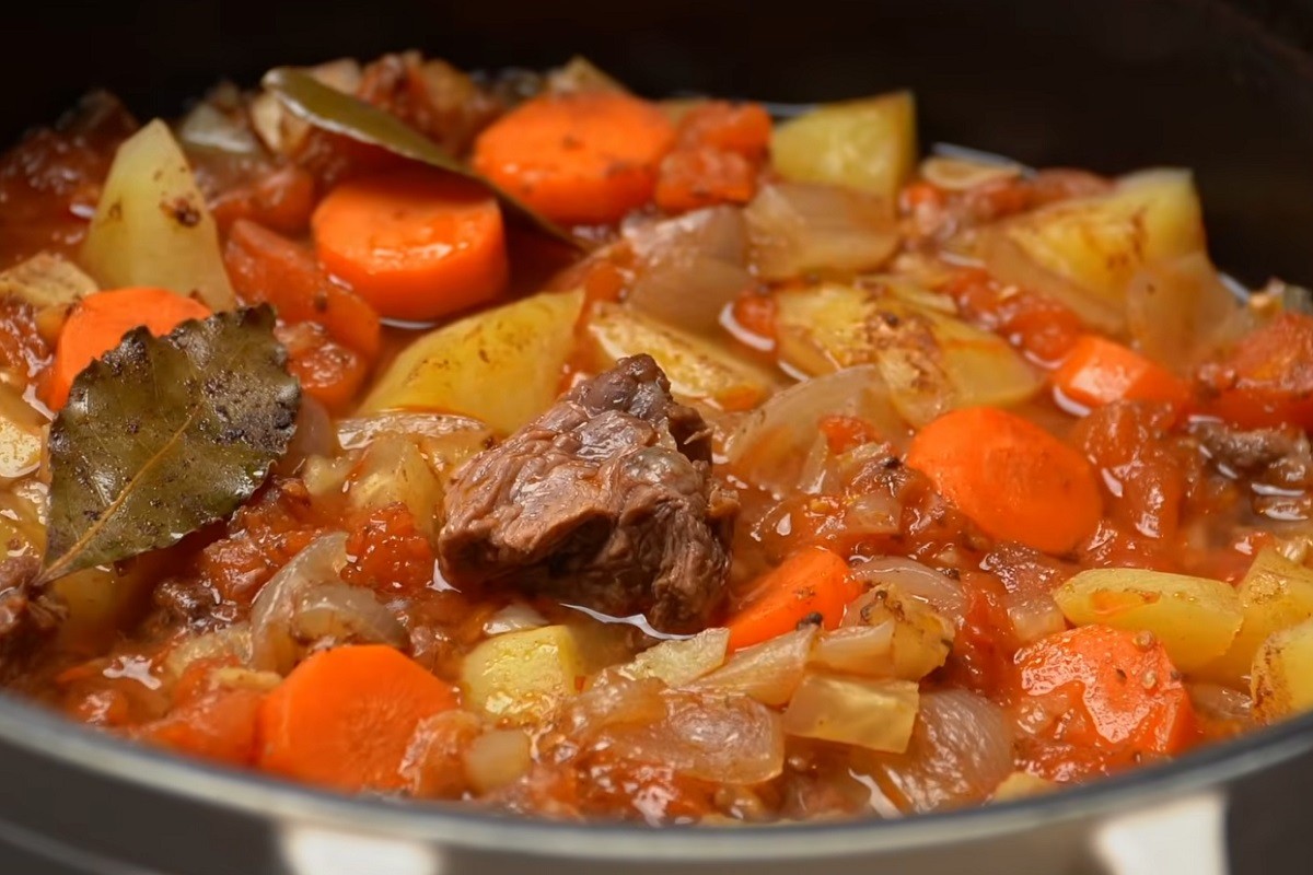 Miris starih vremena: Recept za bosanski lonac
