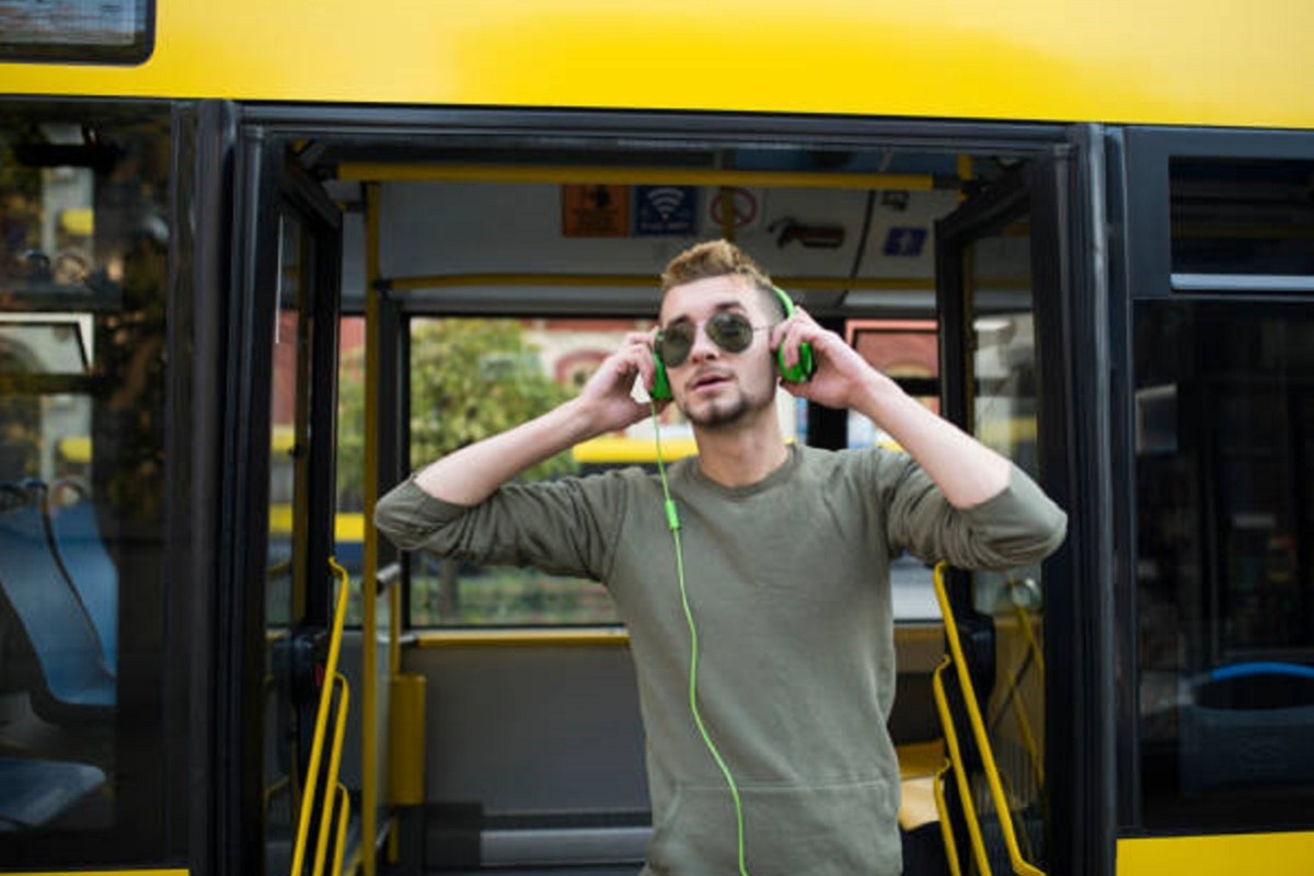 Glasna muzika u autobusu od sada može skupo da vas košta