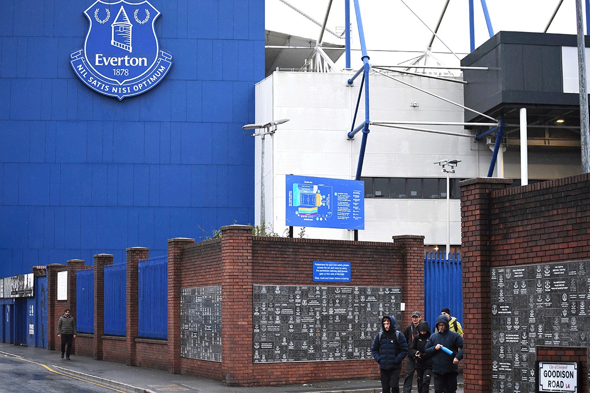 Everton stavljen na prodaju