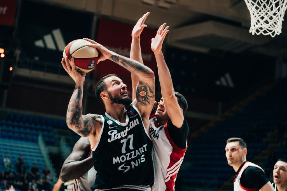 Partizan ubjedljiv protiv Beča, Penjaroja odmorio Džonsa