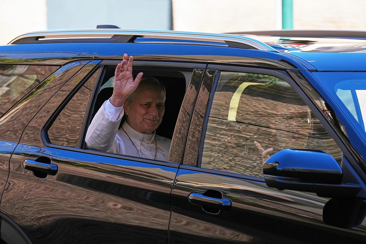 Papa Lav XIV pred operacijom pluća, oglasio se Vatikan