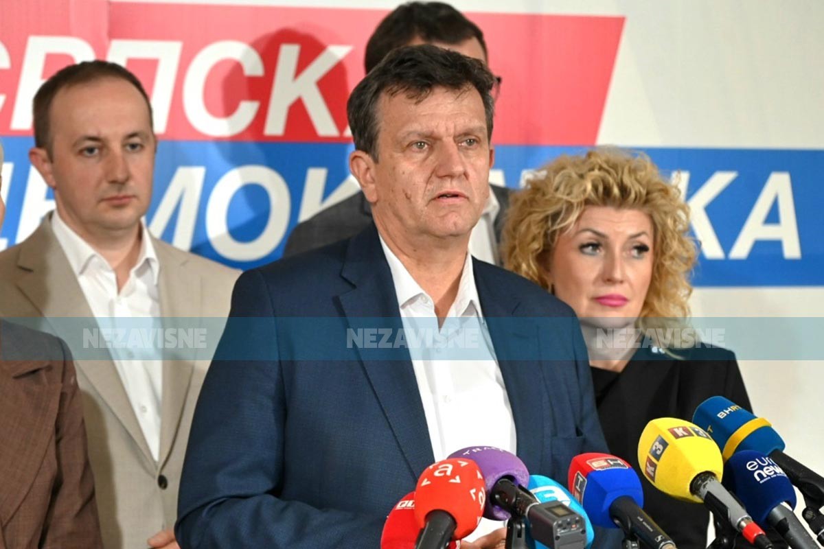 Blanuša nakon sjednice SDS-a: Nisam ponudio ostavku, odluka o Petroviću ostaje