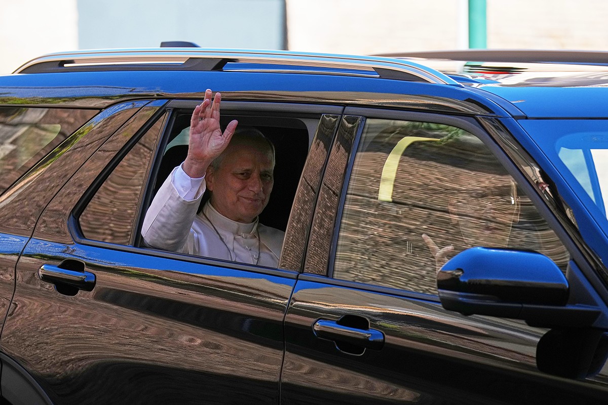 Operacija pape Lava prošla dobro, oglasio se Vatikan