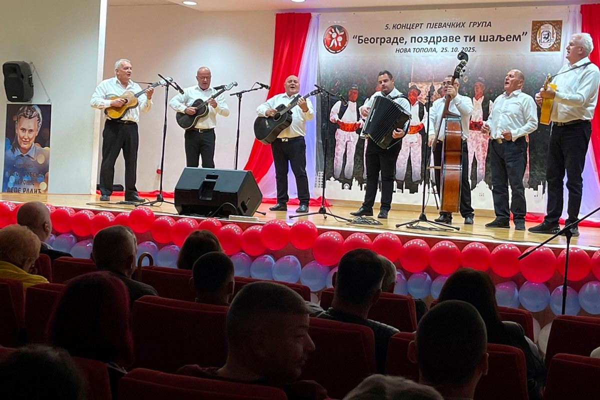Koncert "Beograde, pozdrave ti šaljem" u Novoj Topoli