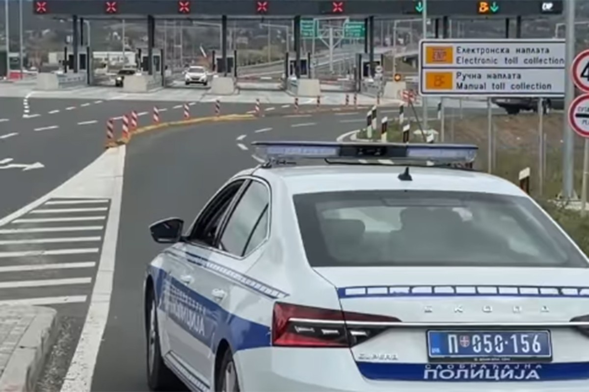 Filmska potjera na auto-putu: Bježao od policije u kontra smjeru (VIDEO)