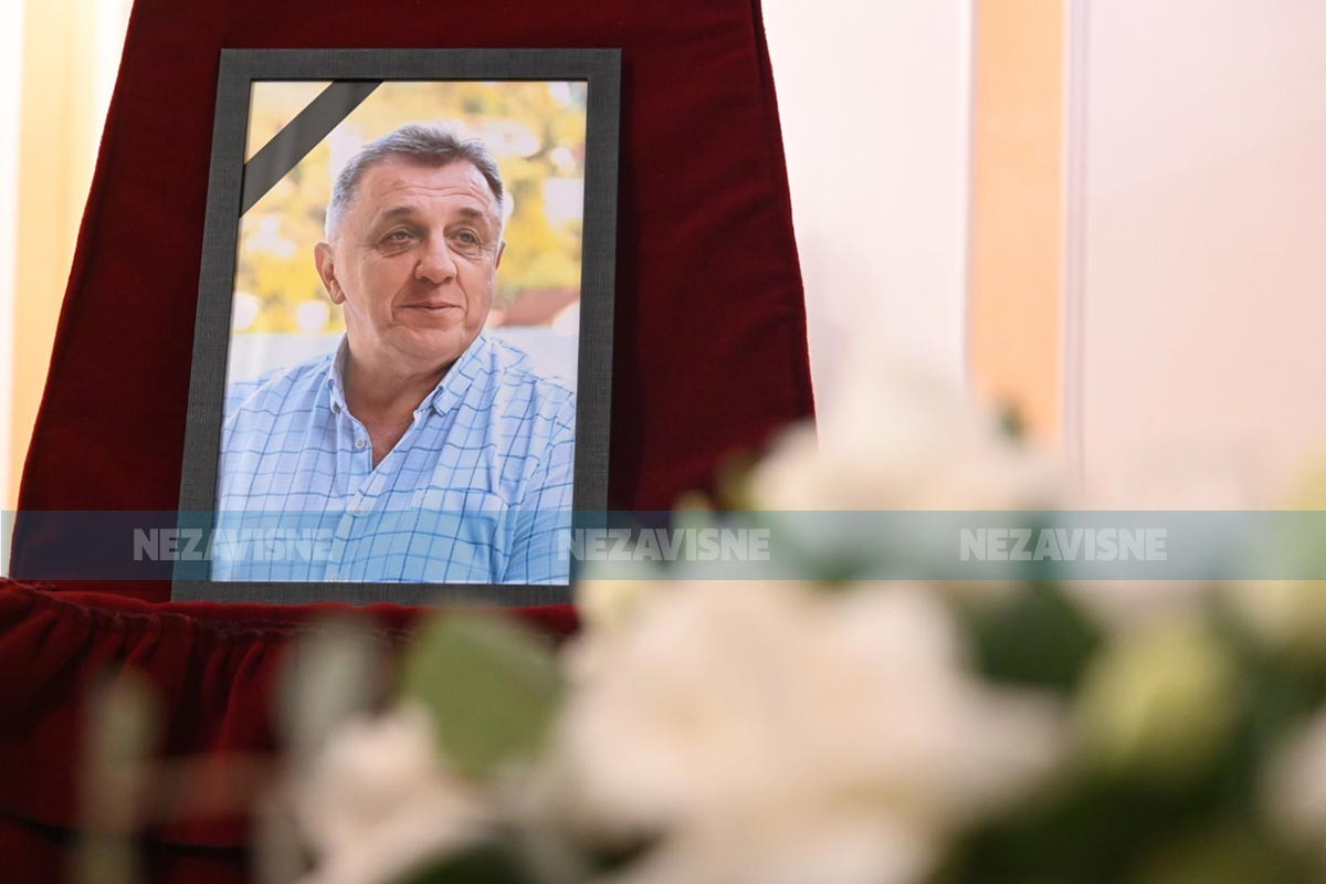Komemoracija Goranu Taliću: Porodica, kolege i zvaničnici u Banskom dvoru (FOTO)