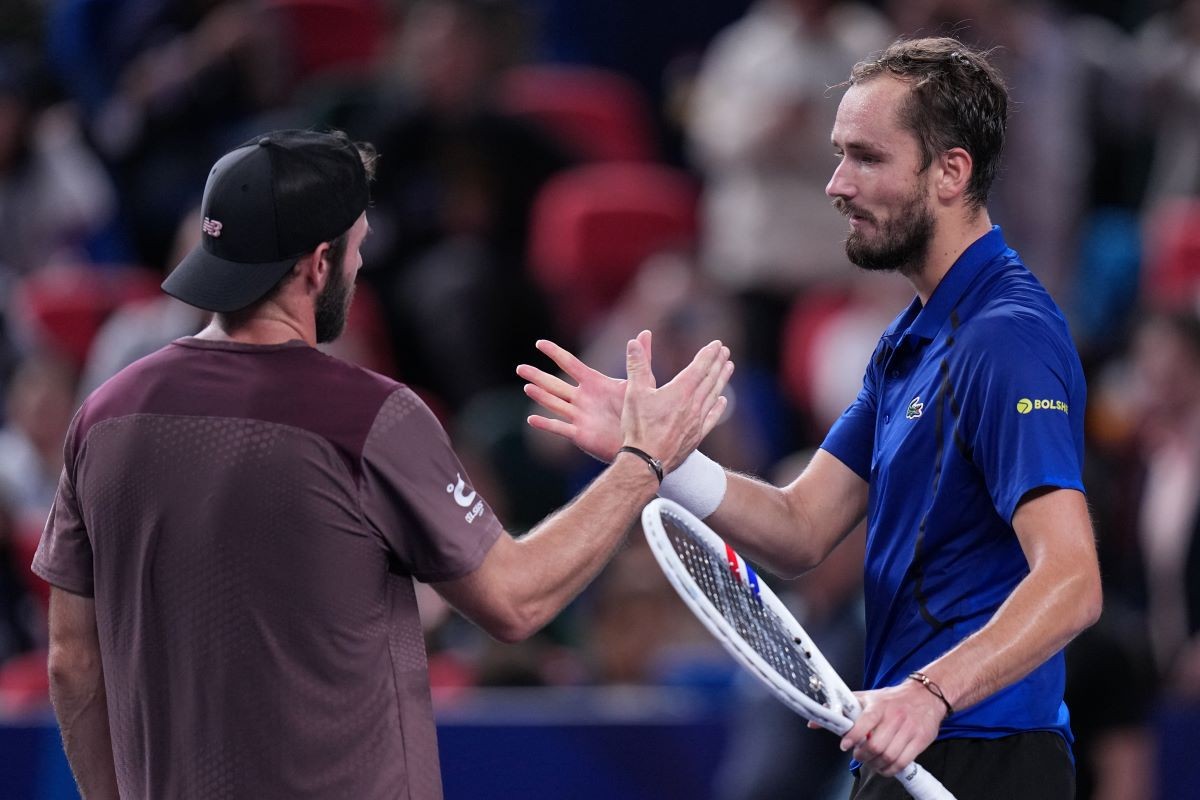 Medvedev poslije velike borbe izborio polufinale Šangaja