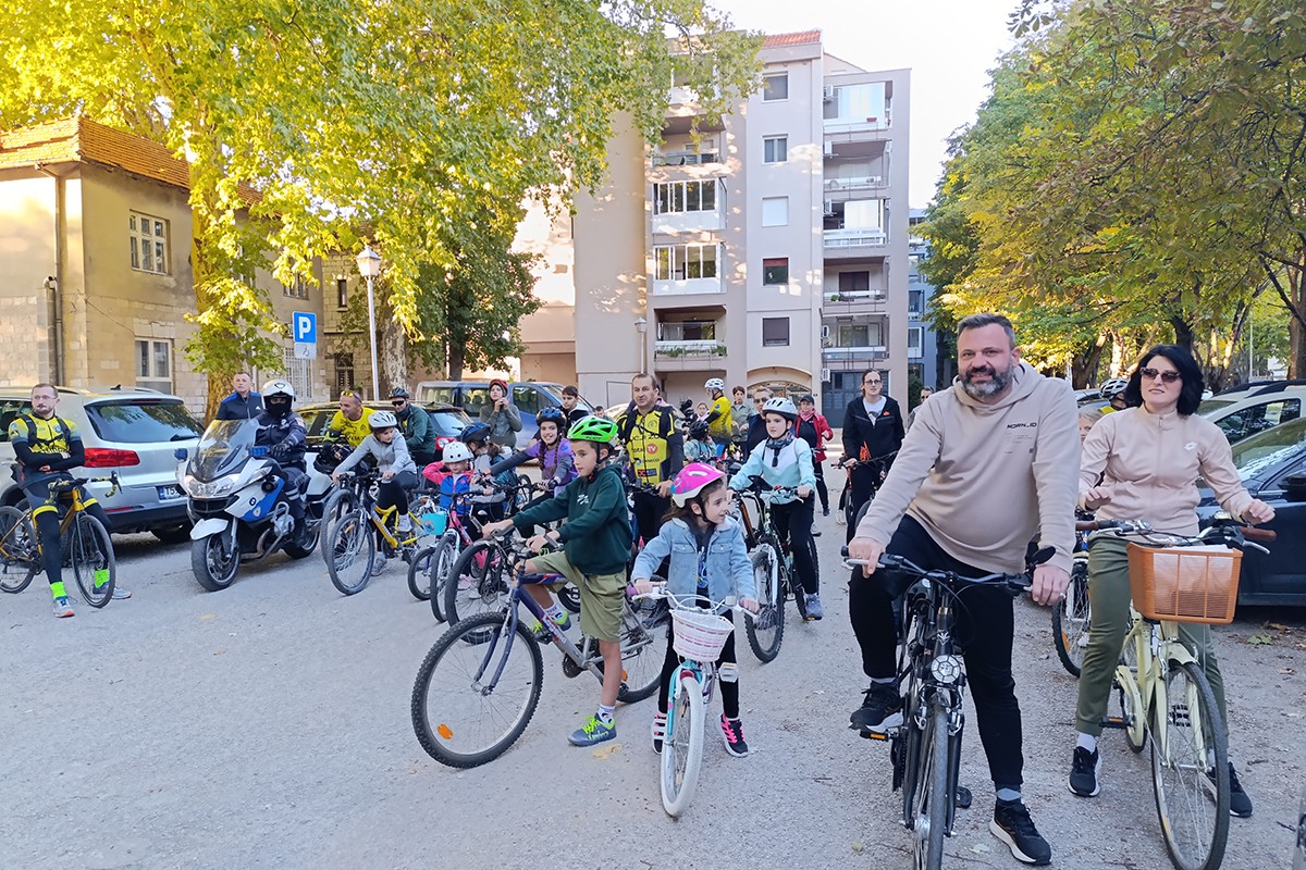 Humanost na dva točka: Trebinjci svih generacija vozili bicikle za oboljele od karcinoma