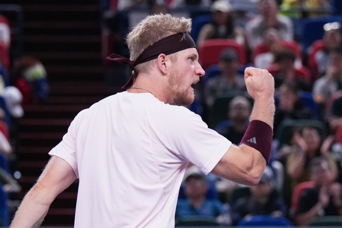 Davidovič Fokina srušio Zvereva i izborio finale Šangaja