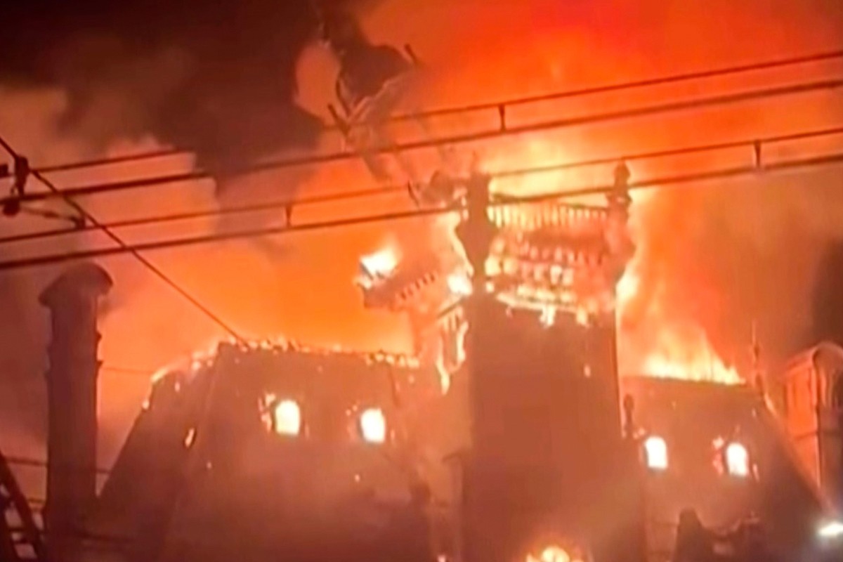 Uhapšen osumnjičeni za paljenje istorijske vijećnice u Francuskoj (VIDEO)