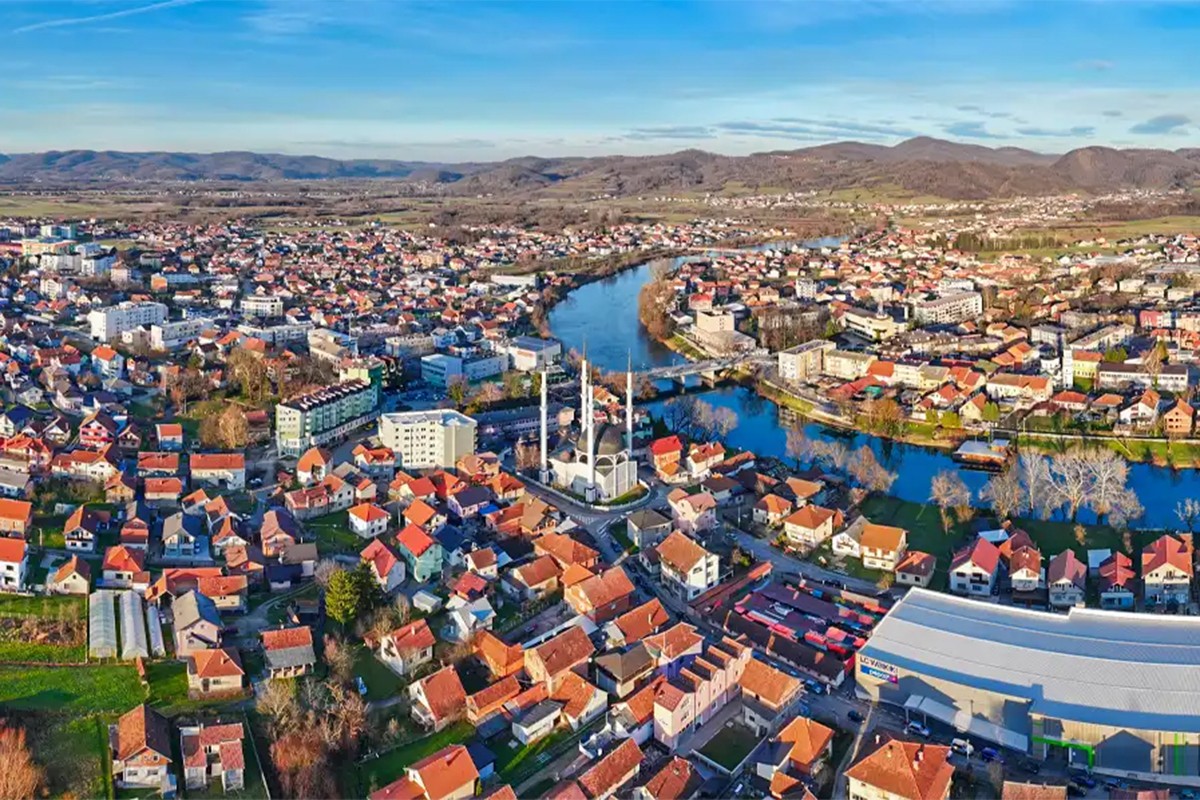 Federacija BiH dobija tri nova grada, načelnik Travnika oštro reagovao