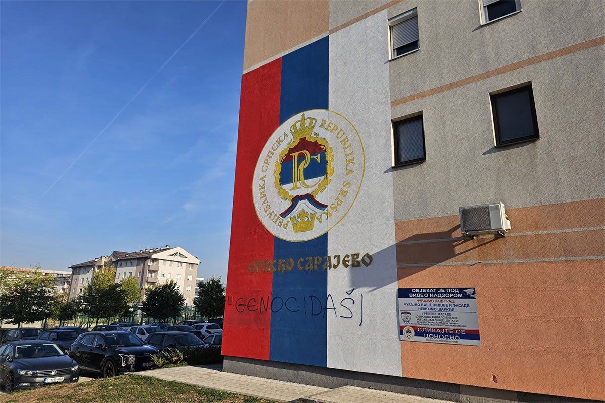 Uhapšen Sarajlija zbog oštećenja murala srpske trobojnice u Istočnom Sarajevu