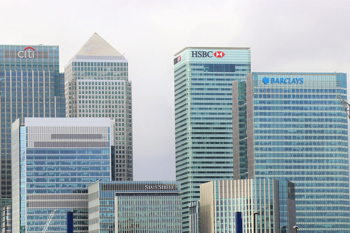 Britanska banka ukida 5.000 radnih mjesta zbog rasta produktivnosti uz pomoć AI
