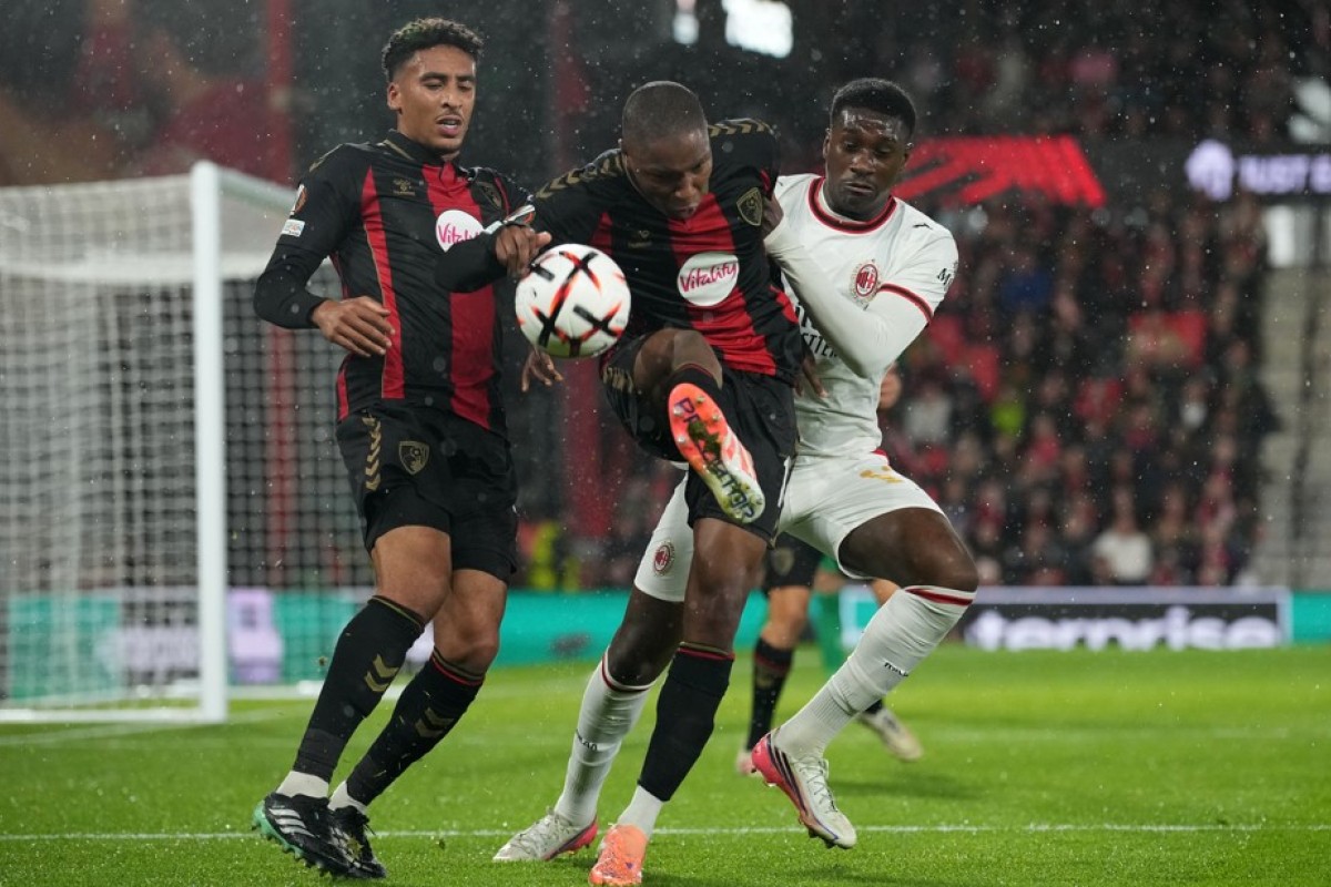Bornmut deklasirao Milan, crveni karton Menjana prelomio utakmicu