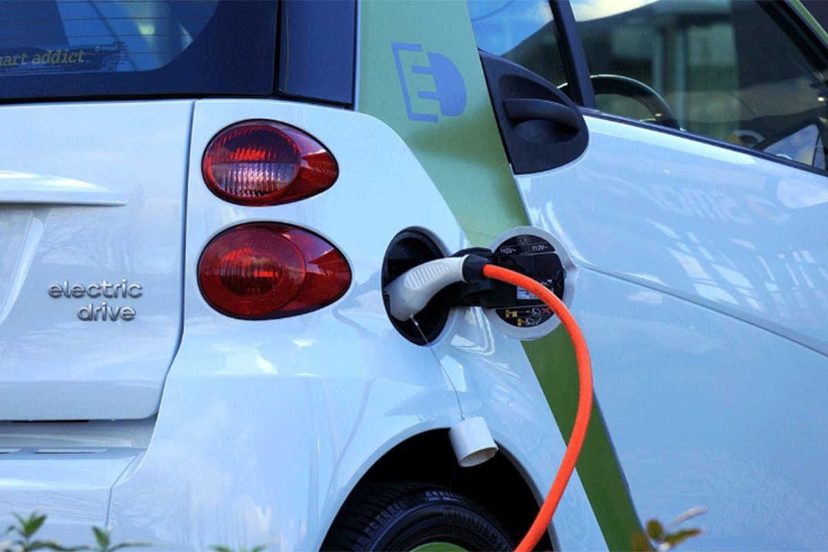 Zašto vozači električnih automobila žele da se ograniči brzina na Autobanu?