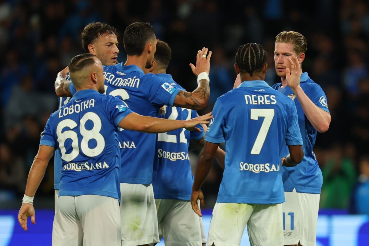 De Laurentis prodaje Napoli