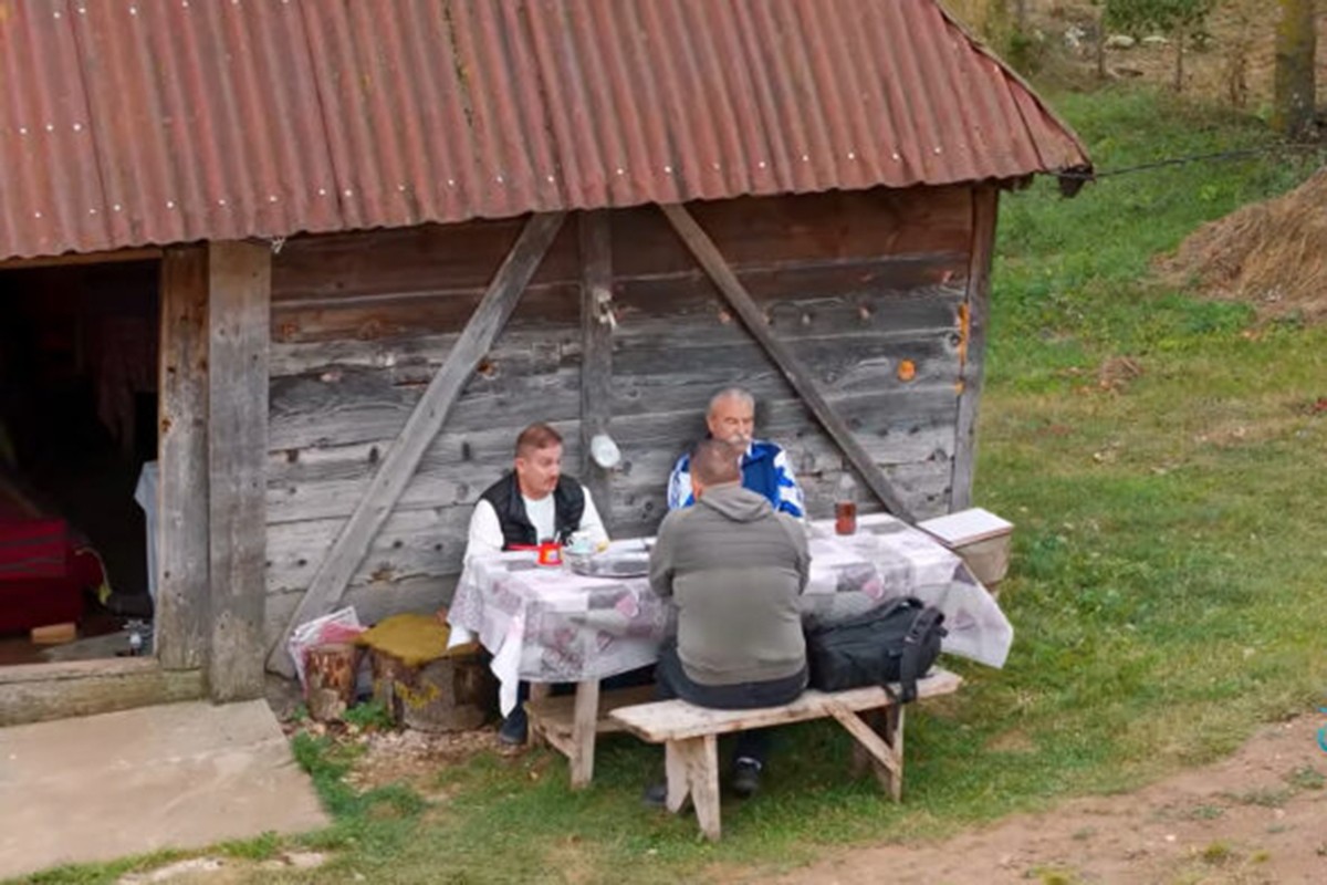 Kako se živjelo u srpskom Sibiru: Devetoro djece u sobi bez struje (VIDEO)