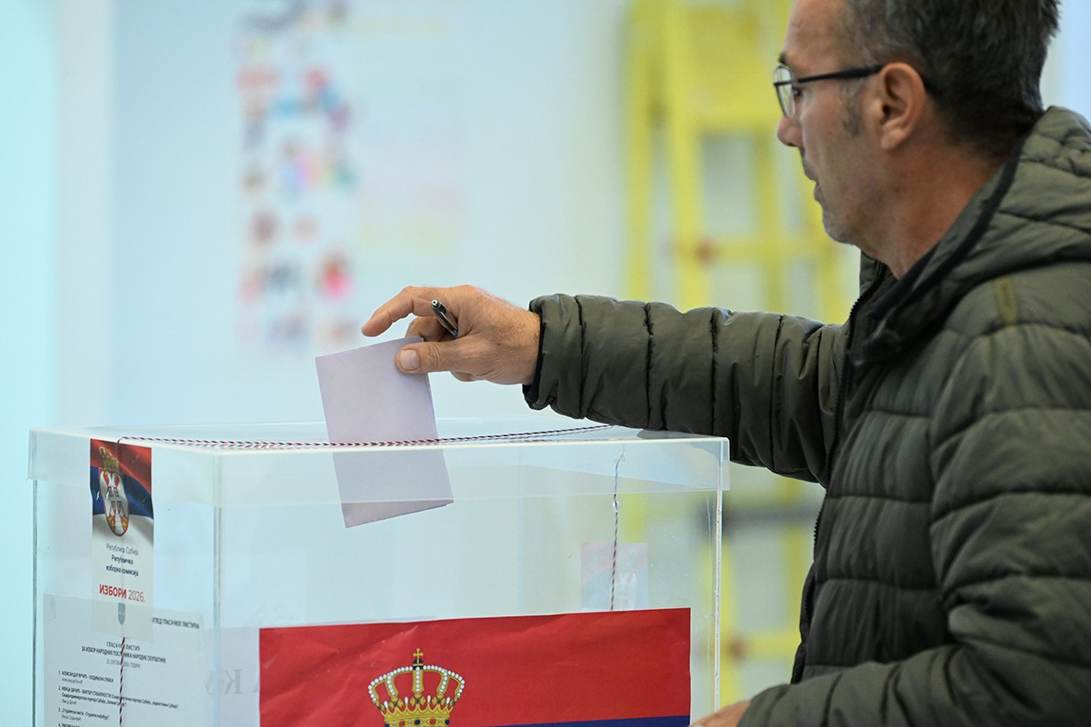 Vodič za glasanje u Srbiji: Šta ako ste promijenili prezime ili nemate poziv?