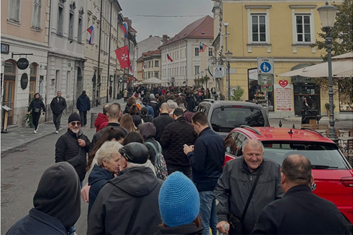 Državljani Srbije širom svijeta u redovima za glasanje: "Nikad ovoliko ljudi" (VIDEO)
