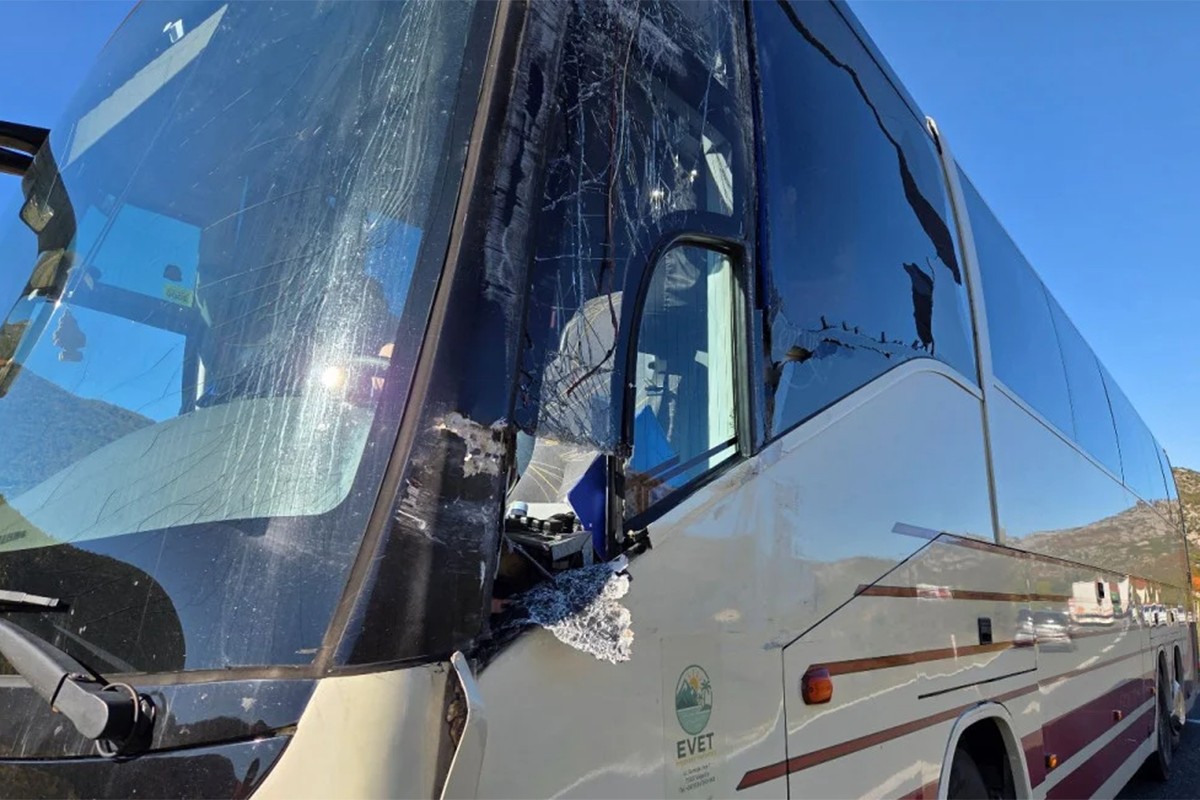 Sudar kamiona i autobusa kod Mostara, jedna osoba povrijeđena