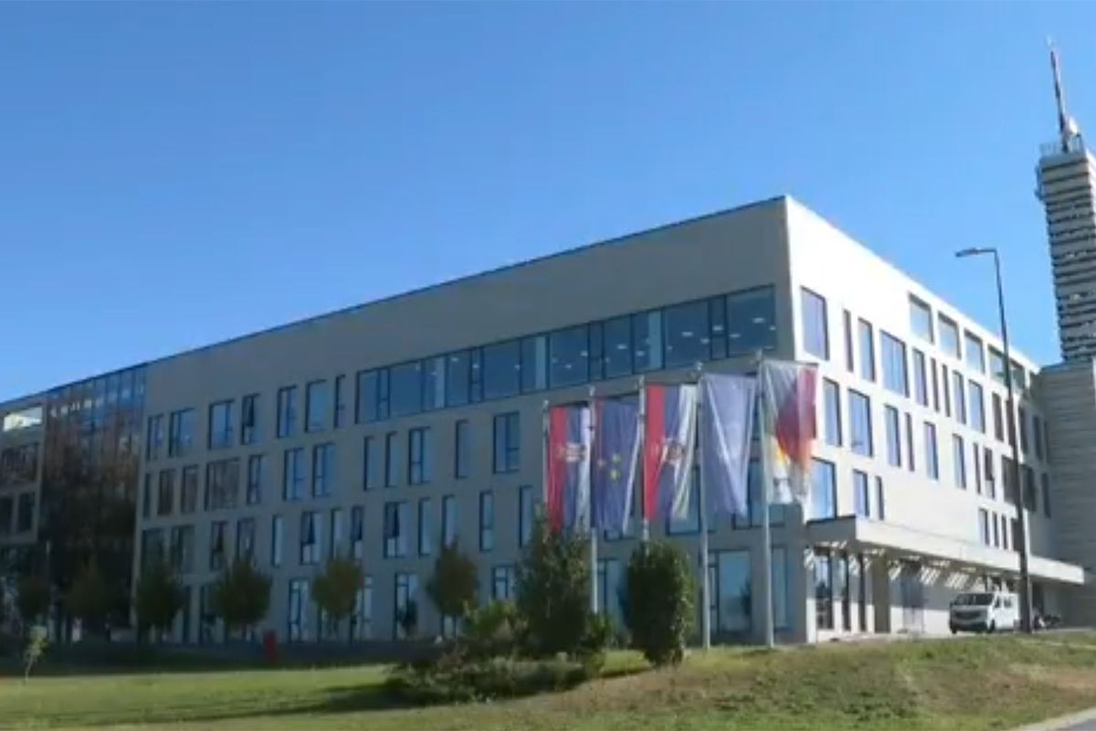RTV se izvinila građanima nakon pobjede studenata, pala prva ostavka (VIDEO)