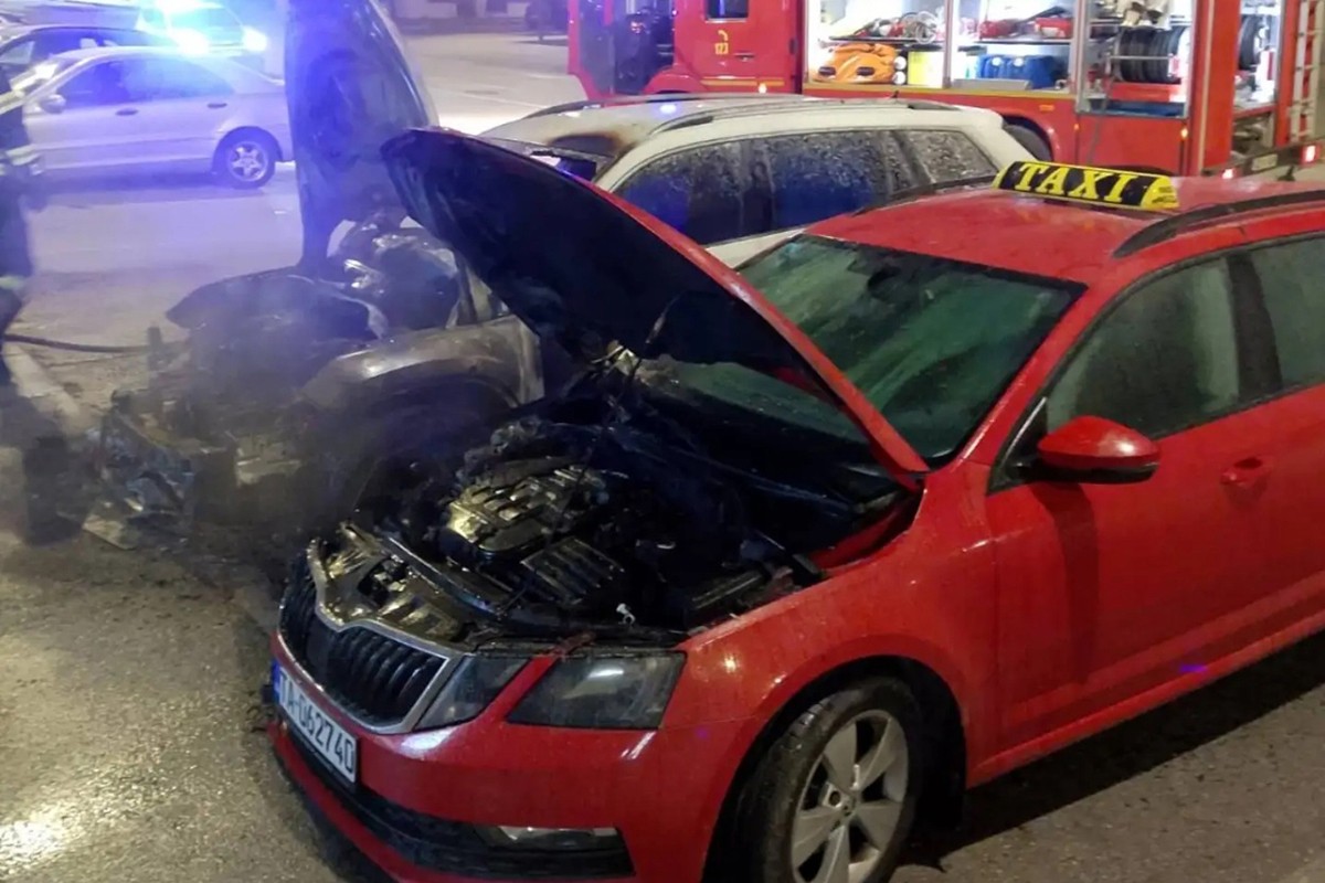 Izgorjela dva automobila u Palama