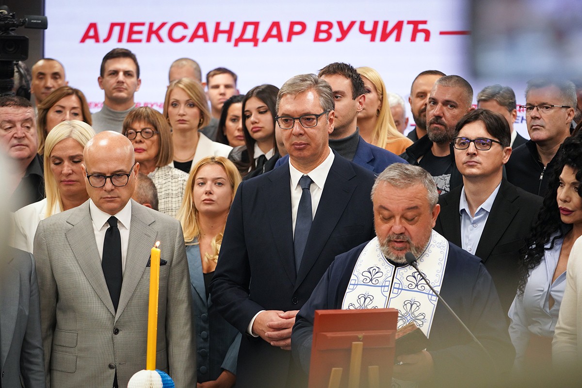 SNS proslavlja slavu, Vučić poručio: "Progoniće nas"