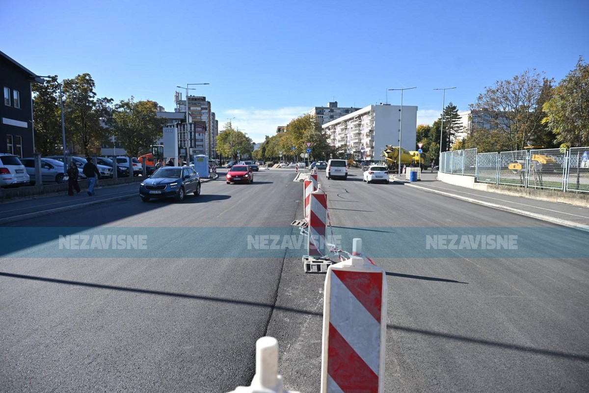 Konačno asfaltirane sve trake na kružnom toku kod "Audi servisa"